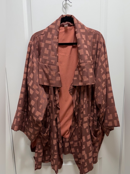 MarlaWynne Jackets & Blazers - Women’s Open-Front Geometric Draped Topper in Dusty Rose